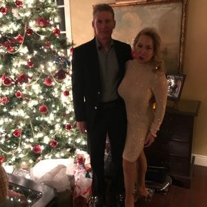 Classy festive sweater dress 🌟🌟